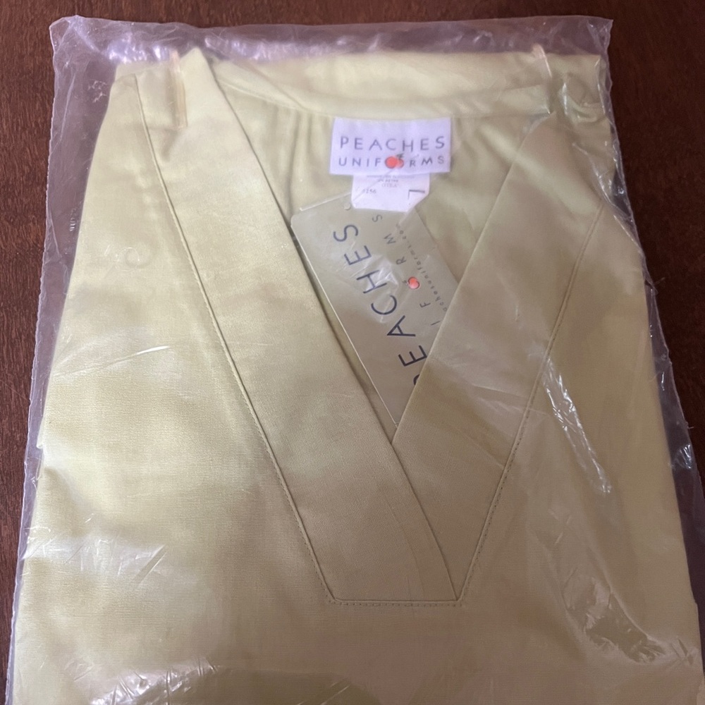 Peaches uniforms scrub top green tea NOS new size xl